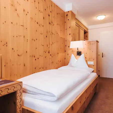 Superior Schneider Ski-in & Ski-out 4*