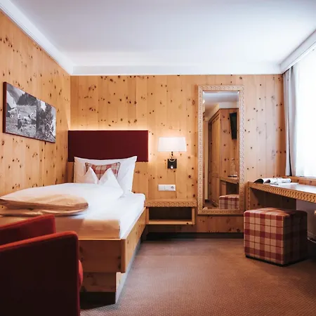 Superior Schneider Ski-in & Ski-out 4* オーバータウエルン