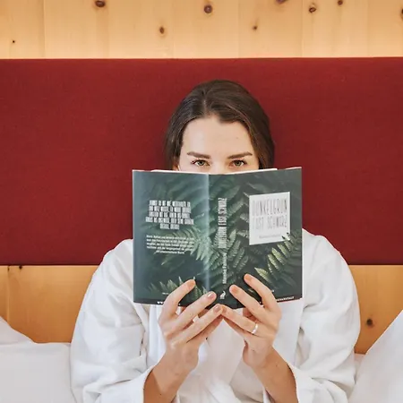 ホテル Superior Schneider Ski-in & Ski-out オーバータウエルン