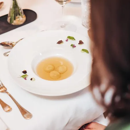 Superior Schneider Ski-in & Ski-out オーバータウエルン