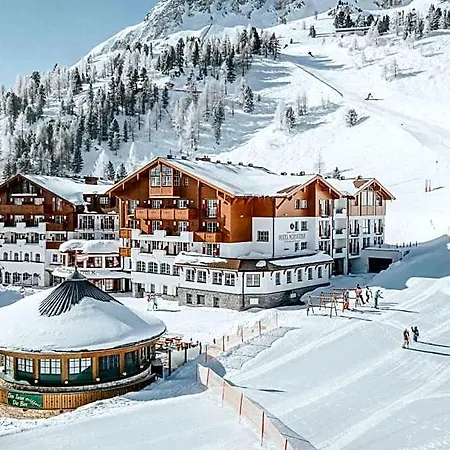 Superior Schneider Hotel 4*